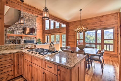 The cook in the group will love the gas range.