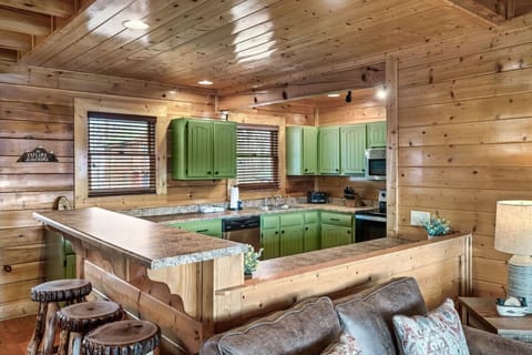 Plenty of room to cook your favorite meal in the kitchen