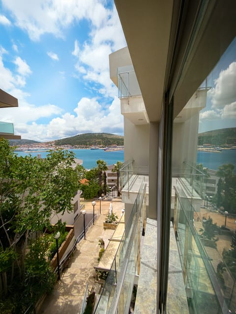 Standard Room, 1 Double Bed, Partial Sea View, Sea Facing | Minibar, free WiFi, bed sheets