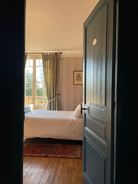 Family Suite, Garden View | Hypo-allergenic bedding, Select Comfort beds, individually decorated