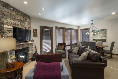 Home Decor, Indoors, Couch, Furniture, Living Room