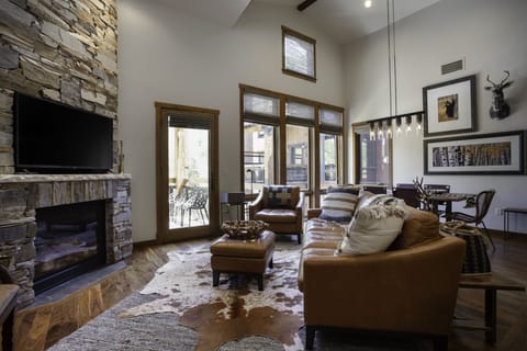 Living Room, Indoors, Room, Couch, Furniture