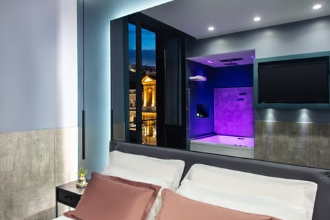 Superior Room, Non Smoking, City View | Egyptian cotton sheets, premium bedding, memory foam beds, minibar