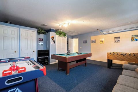 4-Bed-Orlando-Vacation-Home-near-Disney-Indian-Creek-Kissimmee-Florida-21.jpg