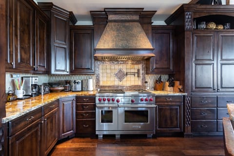 Room, Indoors, Hardwood, Furniture, Kitchen