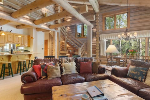 Indoors, Living Room, Furniture, Table, Couch