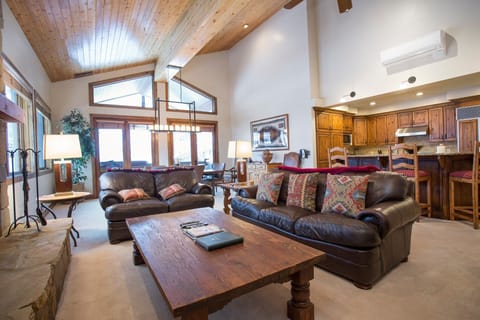Living Room, Room, Indoors, Couch, Furniture