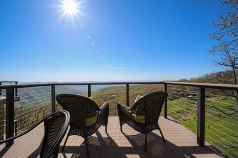 Sunrise view overlooking the Blue Ridge Mtns. Deck is in shade mid afternoon. 