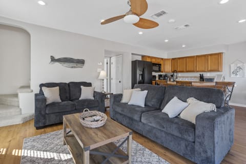 Spacious living room