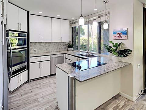Modern upgrades meet island charm, your Maui meals start here.