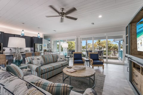 Snook Lookout - closer look at living room area