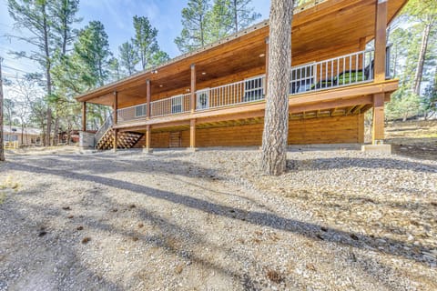 Ruidoso Vacation Rental | 3BR | 3BA | 1,529 Sq Ft | Stairs Required to Access