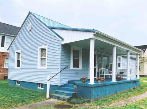 View of the cottage from the street.