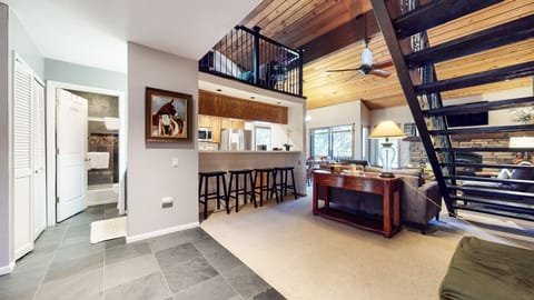 Condo, 1 Bedroom | Private kitchen | Fridge, oven, coffee/tea maker, toaster