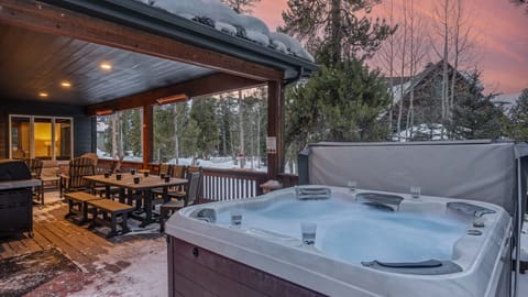 Private hot tub just steps away