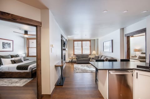 Condo, 2 Bedrooms | 2 bedrooms, iron/ironing board, WiFi (free)