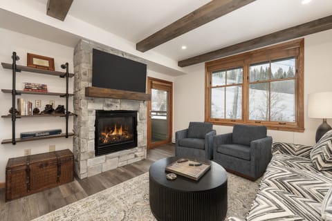 Condo, 2 Bedrooms | Interior