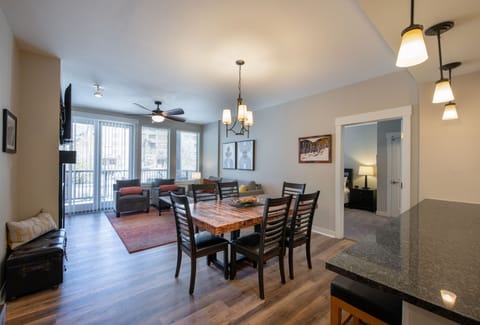 Condo, 2 Bedrooms | Interior
