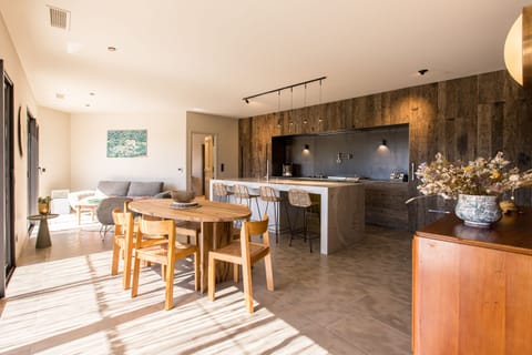 Living Room / Lounge