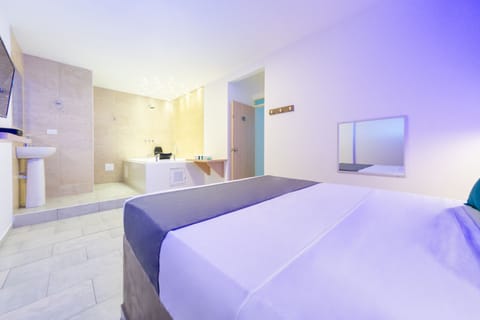 Superior Double Room | Hypo-allergenic bedding, iron/ironing board, free WiFi, bed sheets