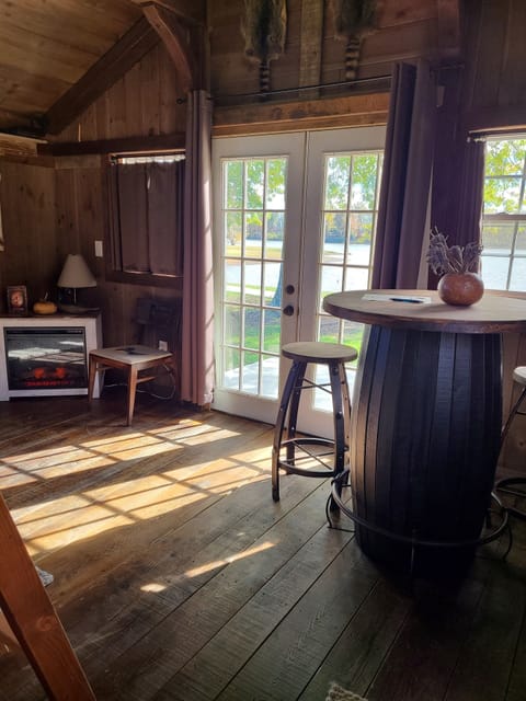 Romantic Country Cabin at Lakeview by Sue  Cabin in Ozark Mountains