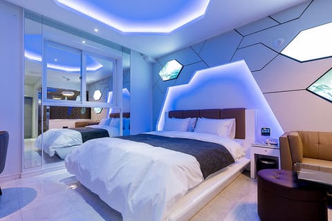 Luxury Room (2F, Self-Check in) | Individually decorated, individually furnished, free WiFi, bed sheets