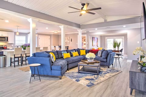 Terrytown Vacation Rental | 4BR | 2BA | 2,050 Sq Ft | 1 Small Step to Enter