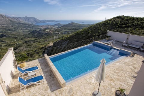 Luxury Apartment Goja with private pool and Jacuzzi near Dubrovnik