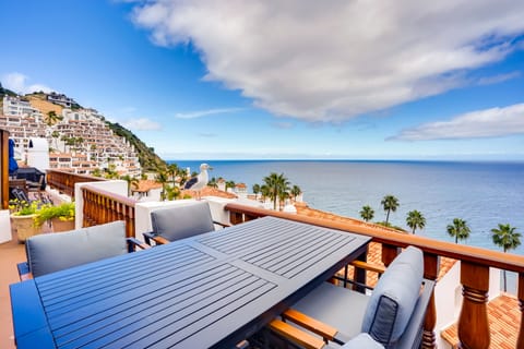 Avalon Vacation Rental | 1BR | 1BA | 780 Sq Ft | Stairs Required