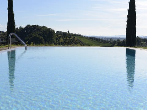 Holiday Home Swimming Pool