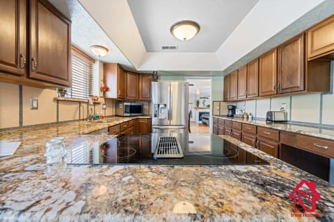 Beautiful kitchen perfect for the home chef