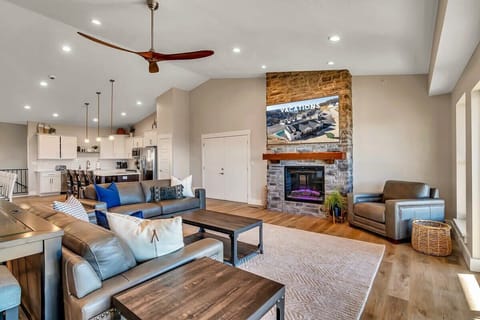 Rent the other side of this duplex and open up the middle doors for more space!!