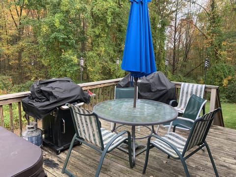 Deck - Outside eating