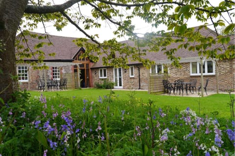 Moatside Cottages garden