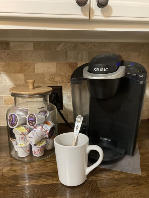 Stocked kitchen includes a Keurig with pods AND a programmable coffee maker.