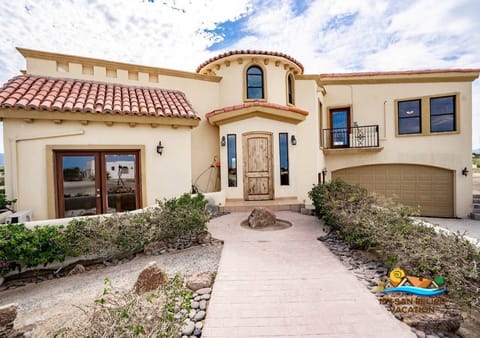 Stay inside the gated community of El Dorado Ranch. This Casa Campbell vacation rental in San Felipe BC MX gives you security, amenities, and easy access to the beach.