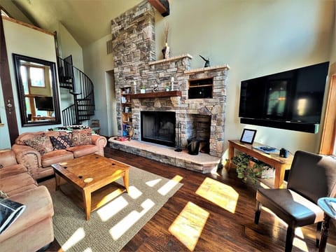 Spacious Living Room