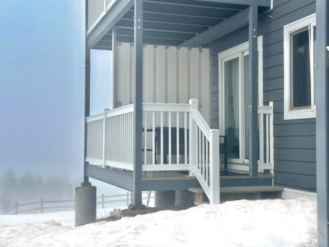 TRUE ski in/out - just walk out the sliding door from the livingTRUE ski in/out - just walk out the sliding door from the living room to the main Village lift ... and the amazing Waffle Cabin!