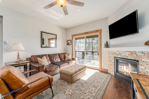 Main floor living room.