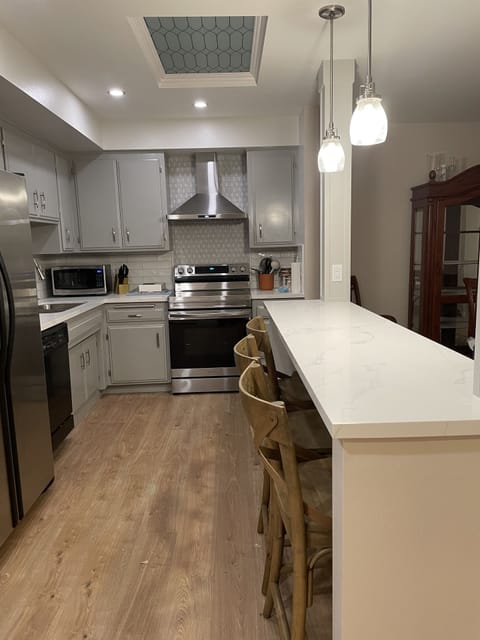 Newly Remodeled Kitchen with breakfast bar