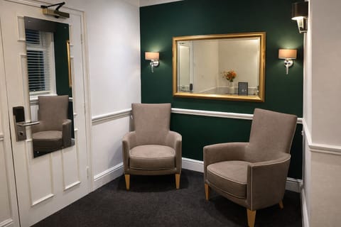 Junior Suite, 1 King Bed, Non Smoking | Premium bedding, pillowtop beds, in-room safe, desk