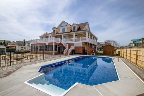 Private Pool Area
