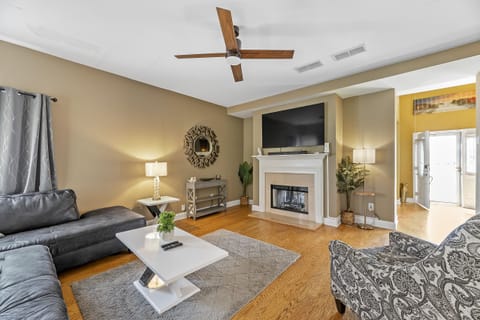 Experience a living room crafted with delicate touch, simple, yet cozy.
