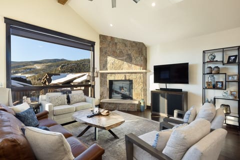 Townhome, 4 Bedrooms | Living area