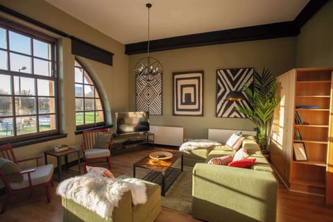 Curl up on the super comfortable sofa to enjoy a movie night with friends and family