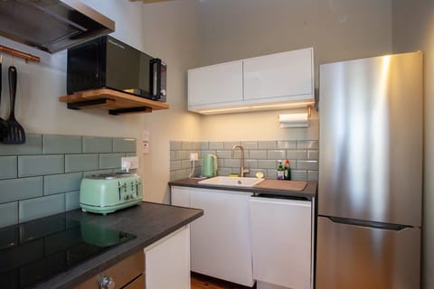 Compact modern kitchen where you can cook up a storm