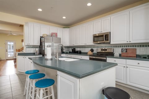 Huge Island w/ Seating & Plenty of Counterspace