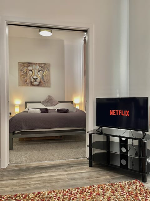 Apartment, Ensuite, Garden View | Room amenity