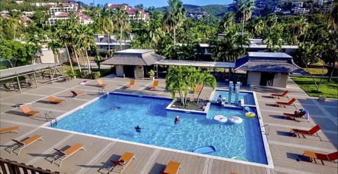 The Pineapple Village pool - plenty of space to relax!