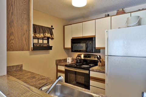 Fully equipped kitchen